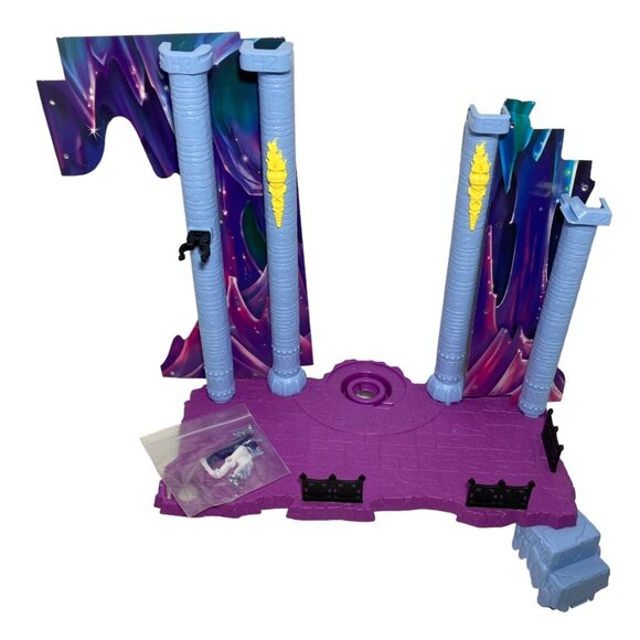Monster High Freaky Fusion Catacombs Floor Pillars Torch Backdrops BJR18 Replace - Picture 11 of 14